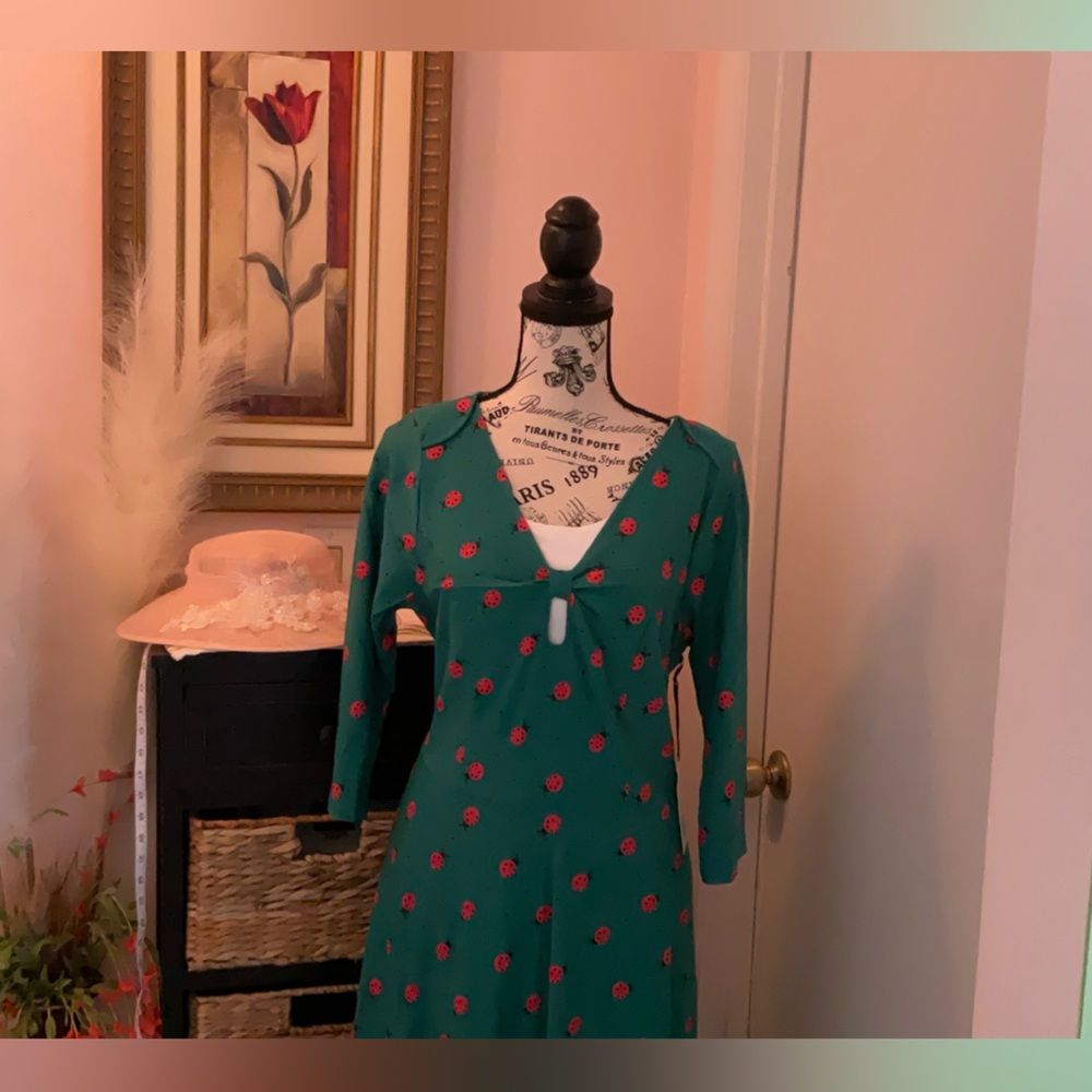 Unique Vintage Green V-Neck Long Sleeve Sundress